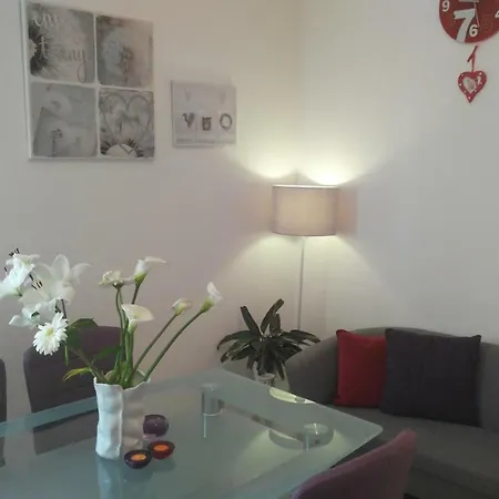 Zunic Apartment *
