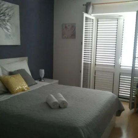Zunic Apartment *
